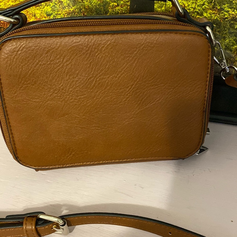 Oprah’s Favorite Things 2021 - Kelsey Crossbody -K. Carroll